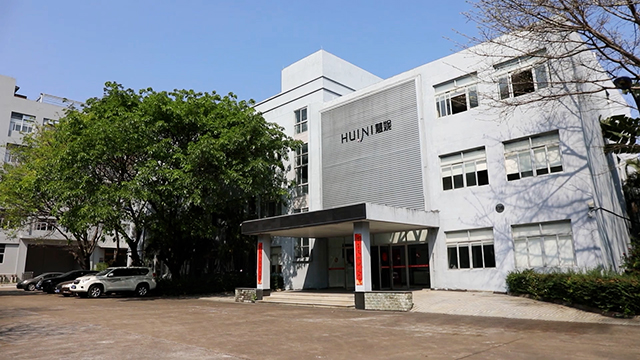 Factory video cover showing the cosmetics production workshop